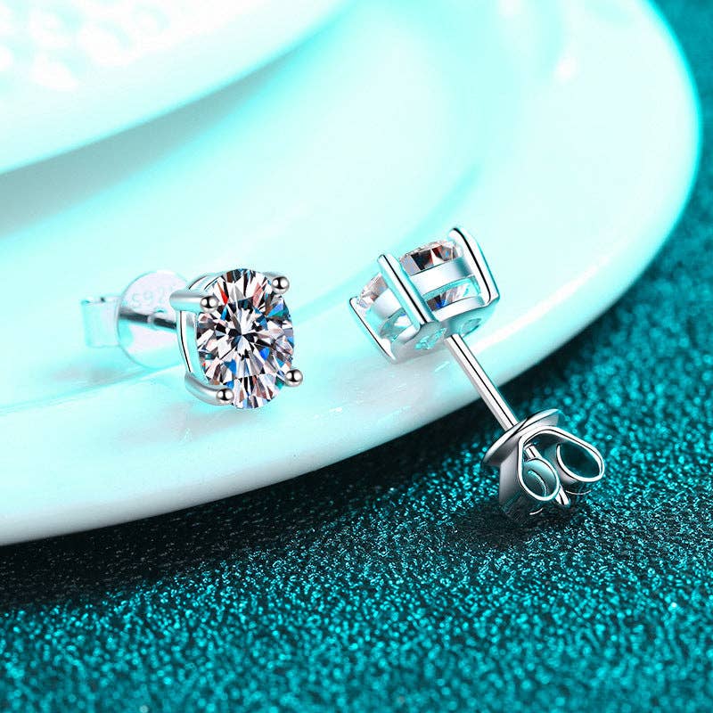 Oval-Cut Moissanite Stud Earrings in 925 Sterling Silver
